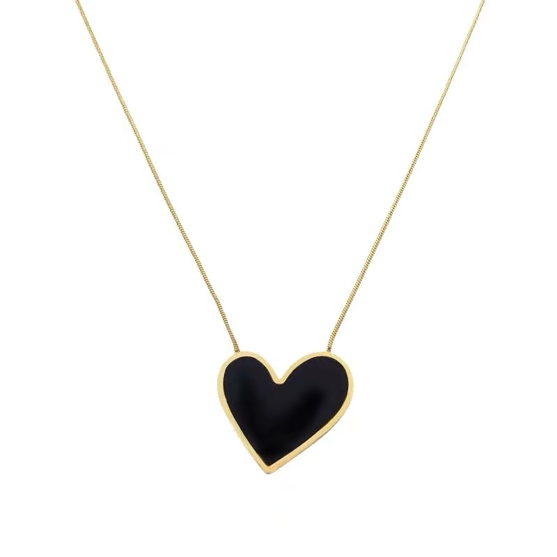 Black Heart Pendant Necklace